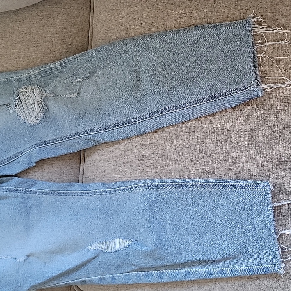 Old Navy High Rise Jeans - Picture 4 of 6